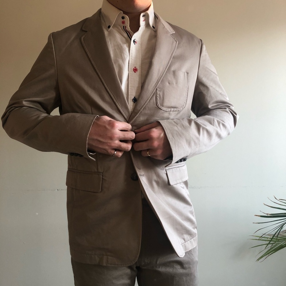 Casual suit